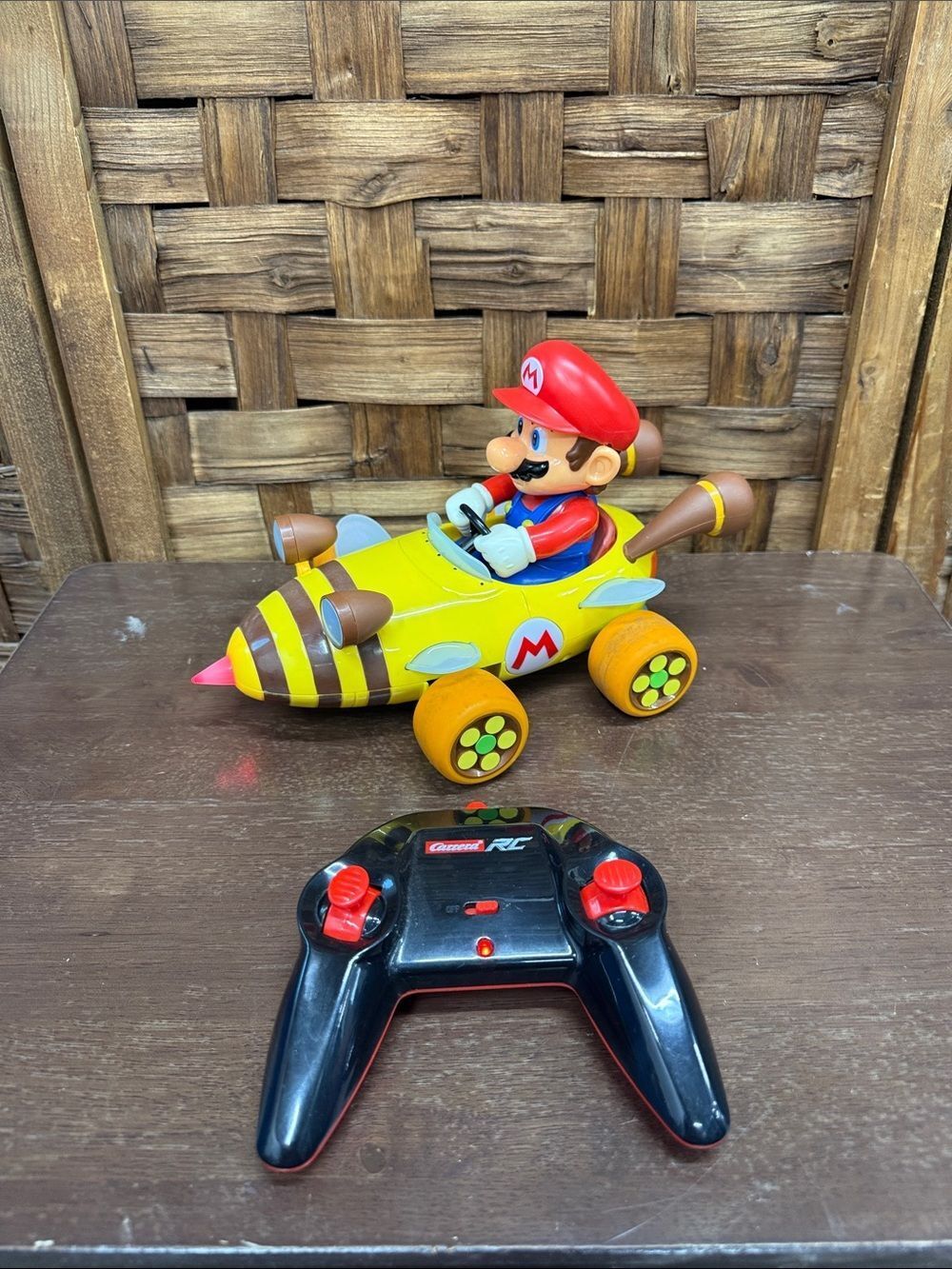 2020 Nintendo RC: Mario Kart Bumble V Mario w/Remote Carrera Bee Tested Working